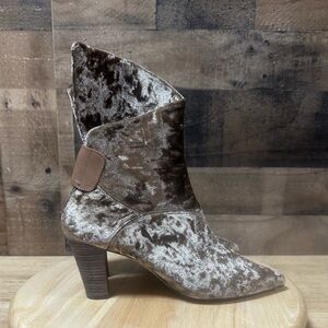 NWOT Free People Velvet Ankle Boots in Brown